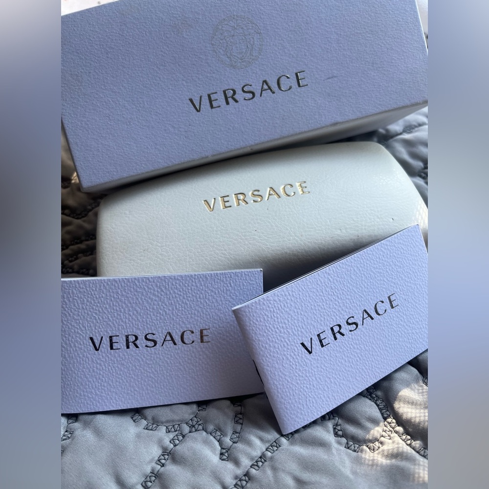 VERSACE Made in Italy Sunglasses - Picture 13 of 16
